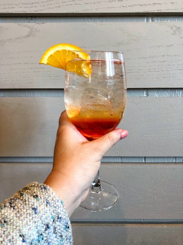  Aperol Spritz (Aperol, prosecco, club soda, orange slice) 