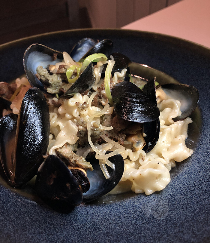 mussel pasta